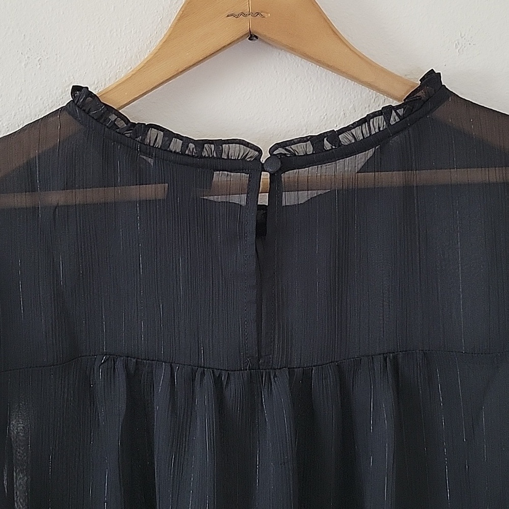 Torrid Black Sheer Short Sleeve Ruffle Neck Blouse Size 2X - Picture 5 of 8